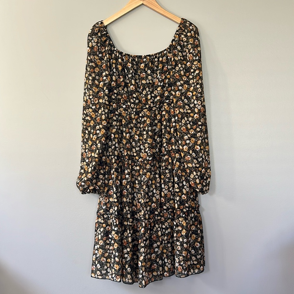 Soleila Floral Midi Dress Sz S NWT